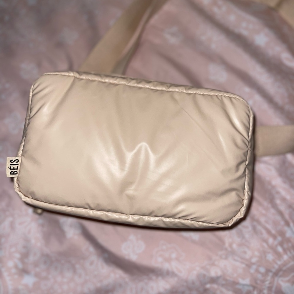 BEIS THE EXPANDABLE POUCH IN BEIGE